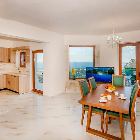 Maroulas Natura Palace - With Private Pool & Panoramic Sea View, Near *