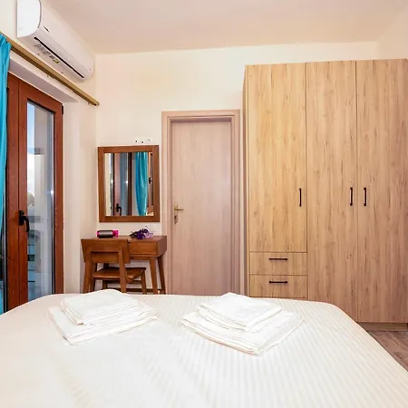 Villa Maroulas Natura Palace - With Private Pool & Panoramic Sea View, Near Réthymnon