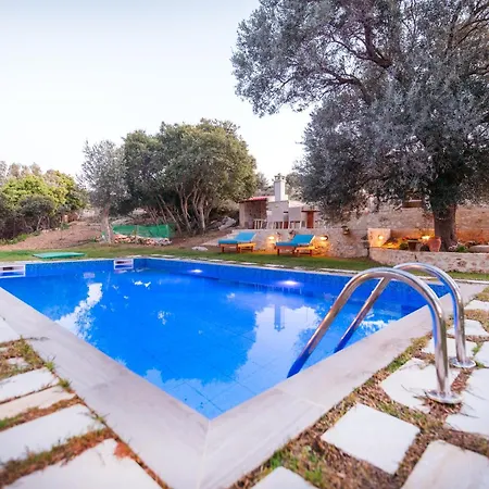 Maroulas Natura Palace - With Private Pool & Panoramic Sea View, Near Villa