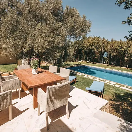 Villa Maroulas Natura Palace - With Private Pool & Panoramic Sea View, Near Réthymnon
